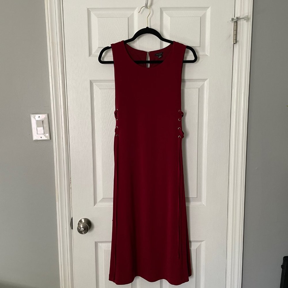 Ann Taylor sleeveless red dress with grommet side ties (M)